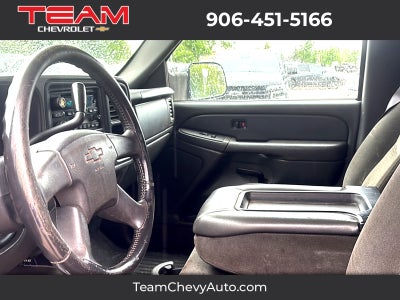 2004 Chevrolet Silverado 3500 HD DRW LS
